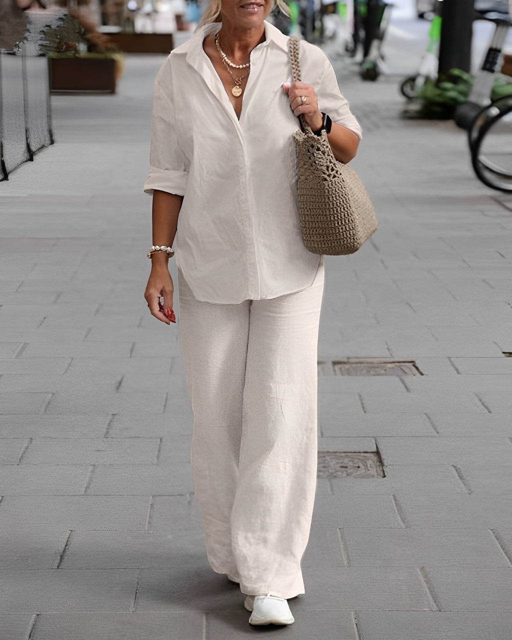 Valenzora | Relaxed Linen Trousers with a Loose Fit for Women