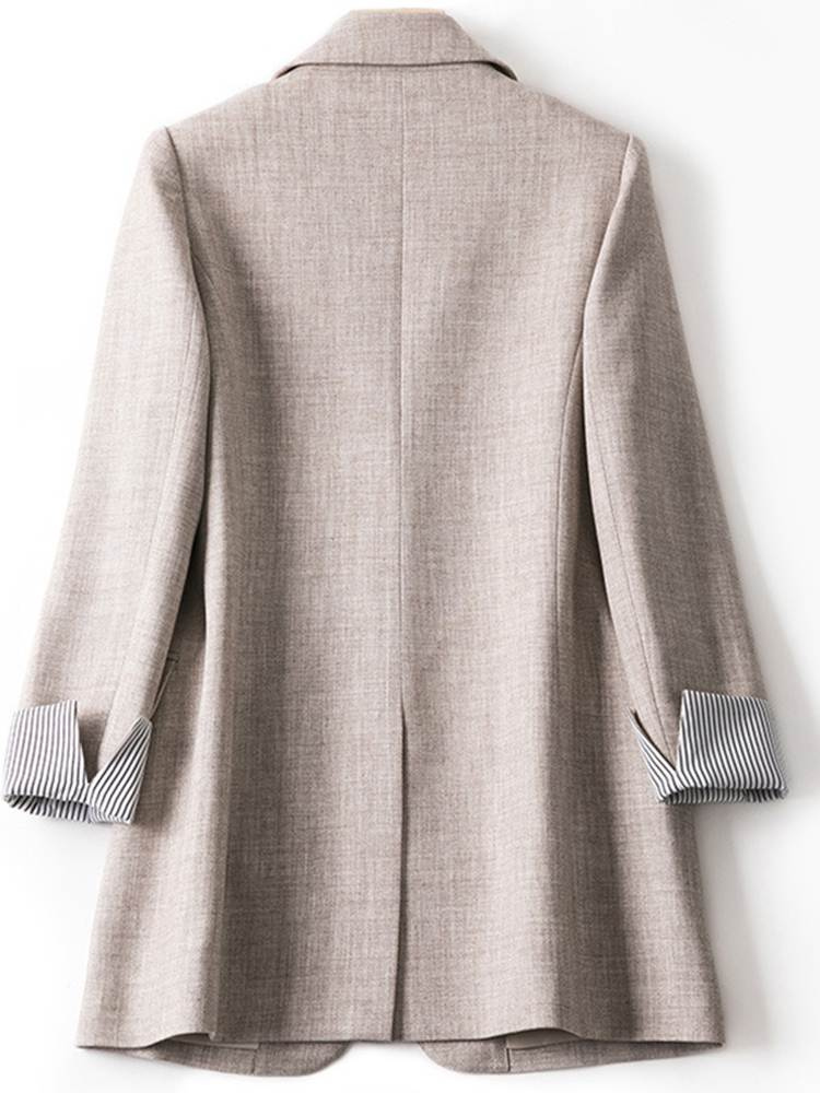 Valenzora | Langer Damen-Blazer mit gestreiftem Futter und gekrempelten Ärmeln