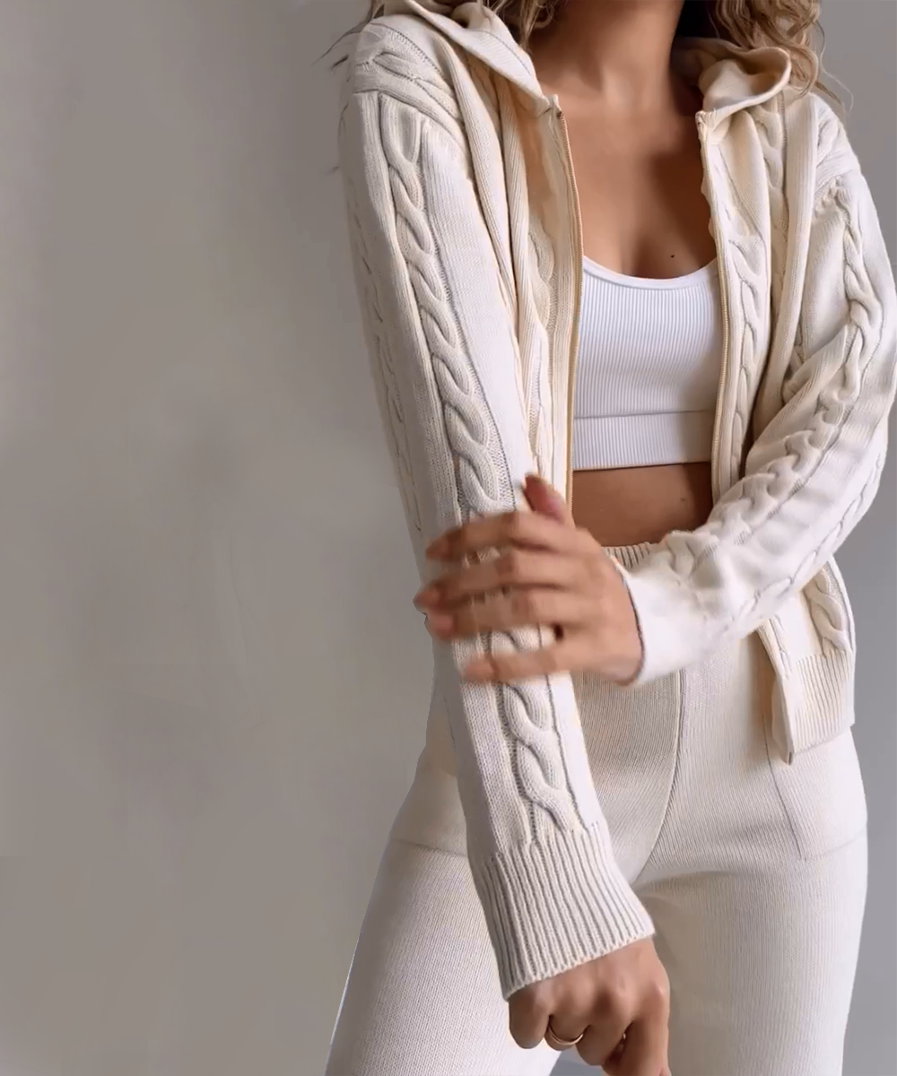 Valenzora | 3-piece knitted lounge set - trendy hoodie and jogging suit for women