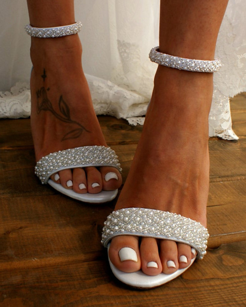 Valenzora | Elegant bridal sandals with pearl details for women