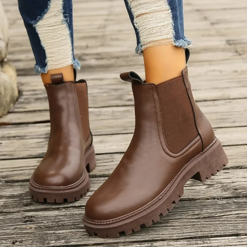 Valenzora | Damen Chelsea Boots aus Leder mit Zuglaschen