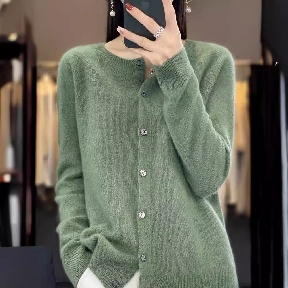 Valenzora | Merinowoll-Strickjacke mit Rundhalsausschnitt und langen Ärmeln