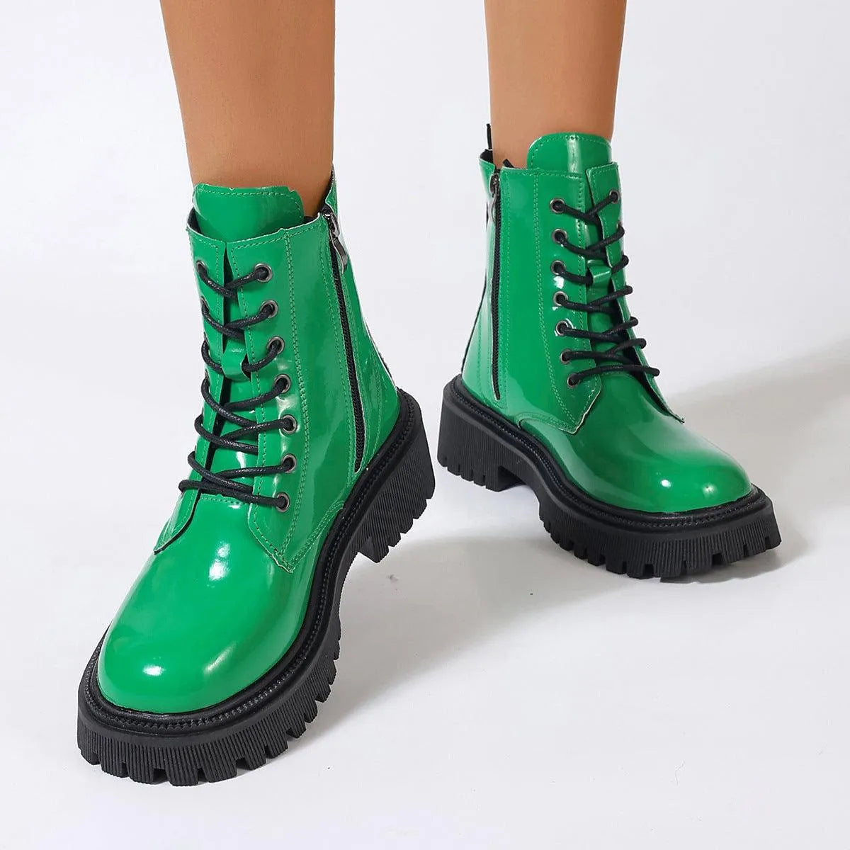 Valenzora | Women's boots in shiny leather with zipper