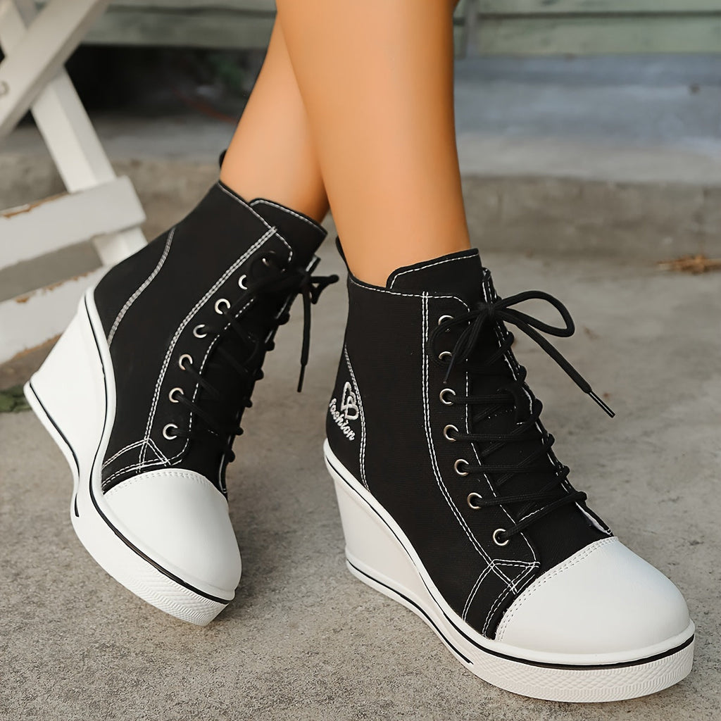 Valenzora | Simple canvas ankle boots with love motif