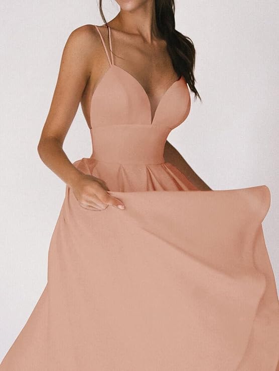 Valenzora | A light dress with delicate spaghetti straps