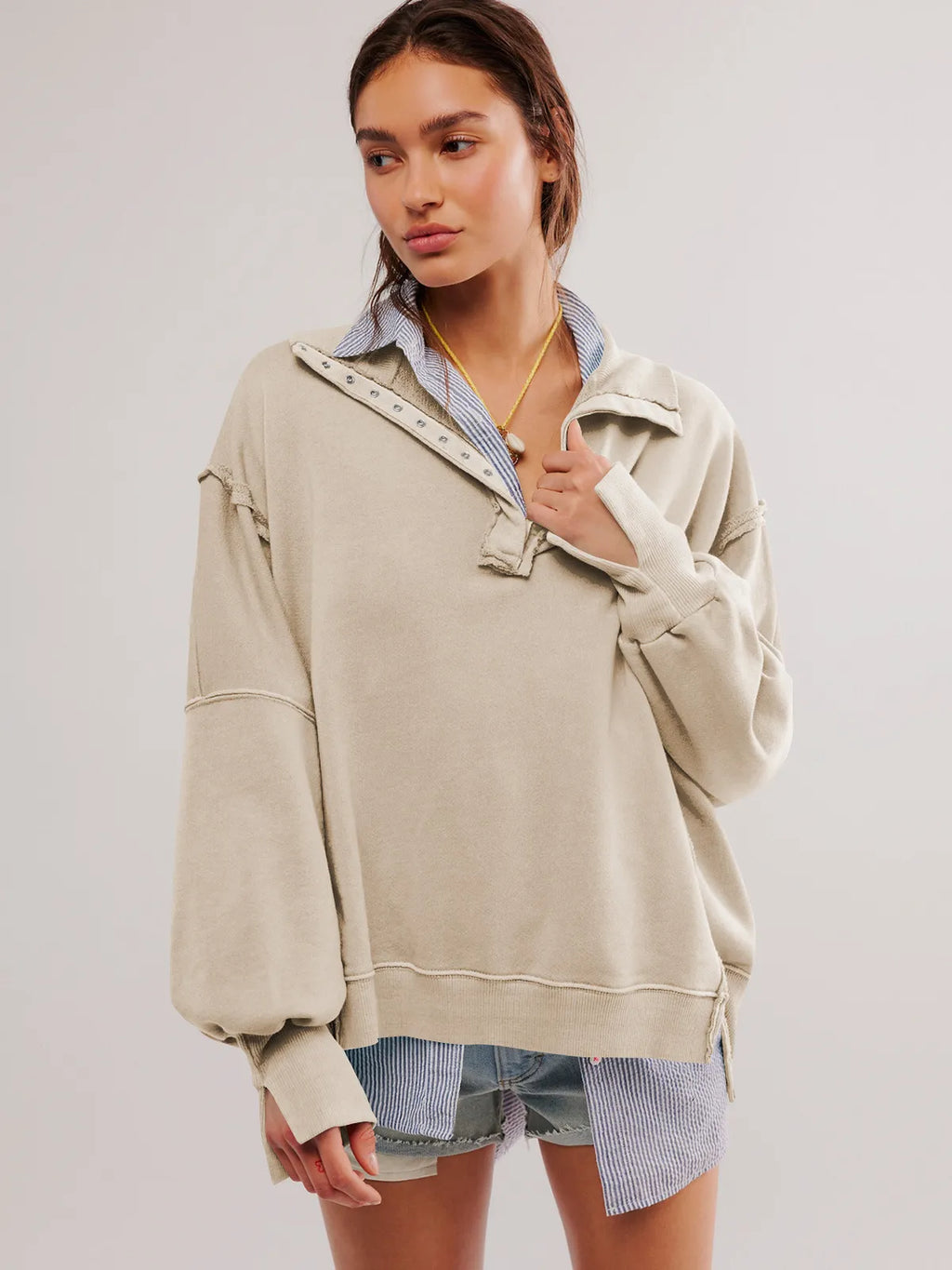 Valenzora - Lässiges Sweatshirt mit Knöpfen und Laternenärmeln