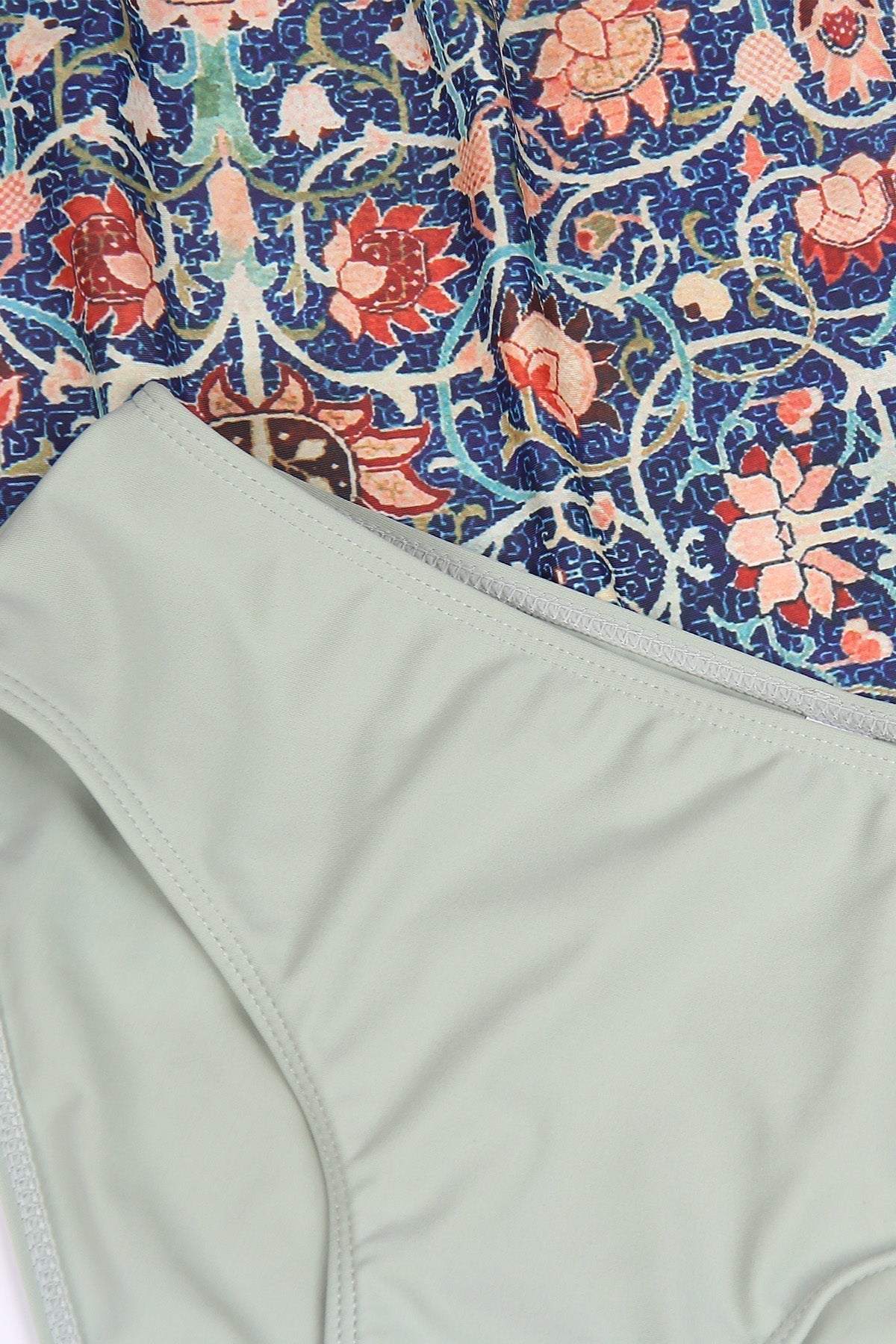 Valenzora | Glamouröse ärmellose Bademode mit Print