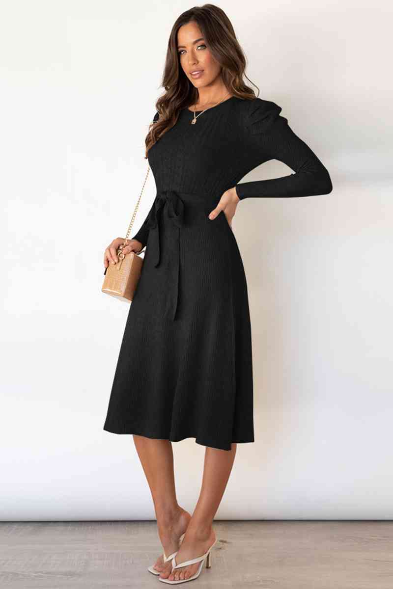 Valenzora | Rundhals-Langarm-Kleid mit Knotendetail an der Taille