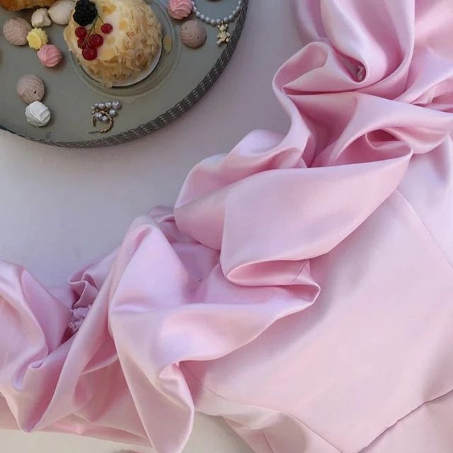 Valenzora | Carmen-Cocktailkleid mit Rüschen