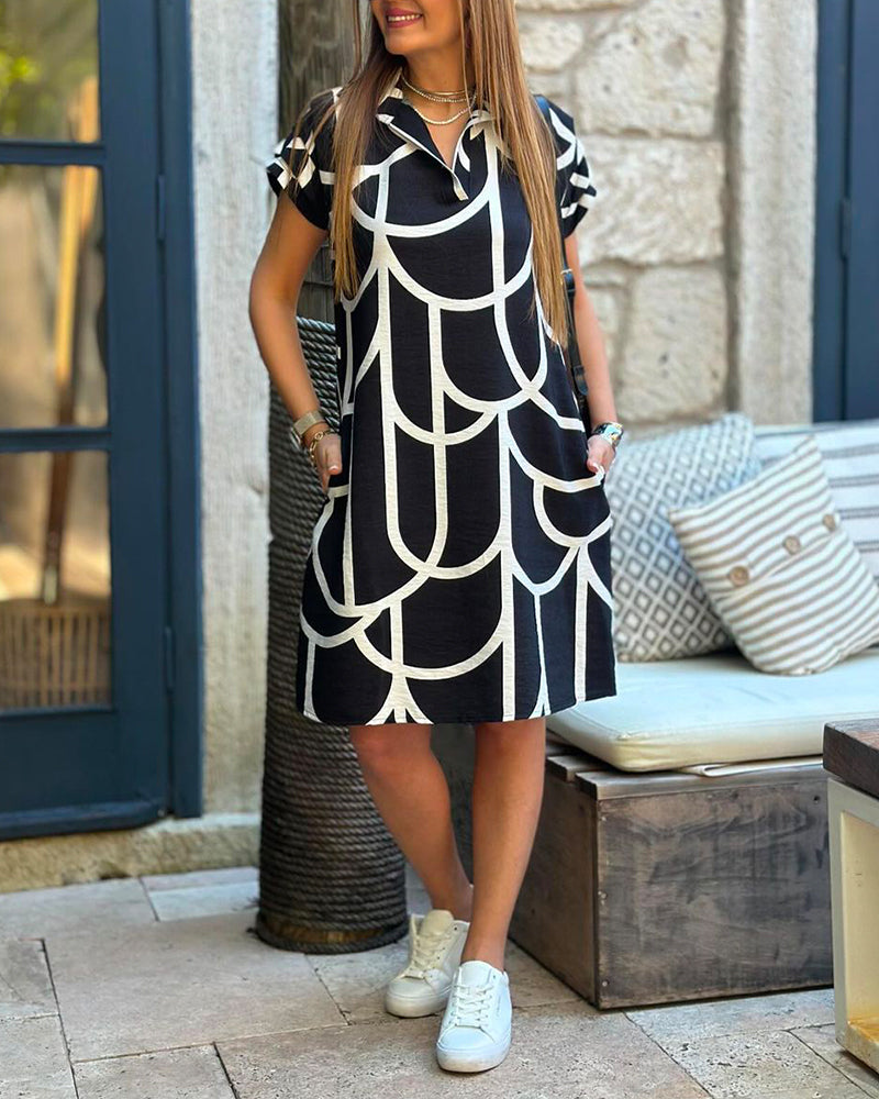 Kurzärmeliges Midikleid mit Reversdruck