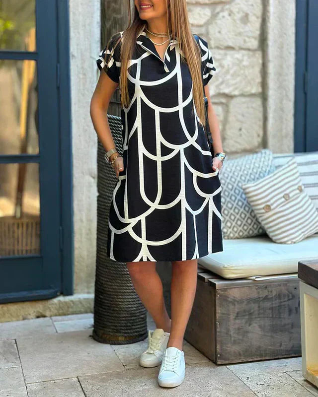 Valenzora | Bedrucktes Midikleid mit kurzen Ärmeln