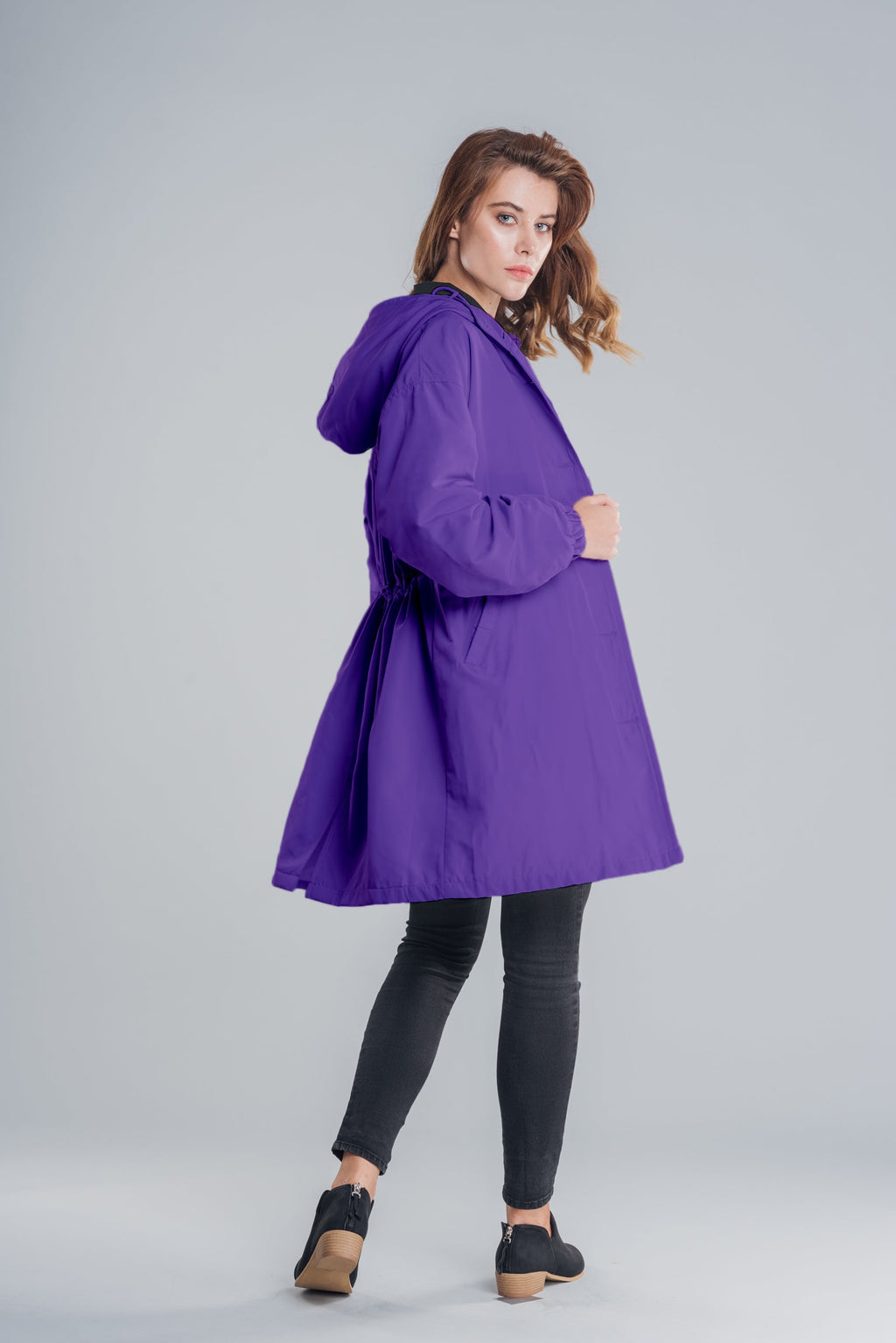 Wasserdichte Windjacke mit Kapuze im Oversize-Regenjacken-Stil