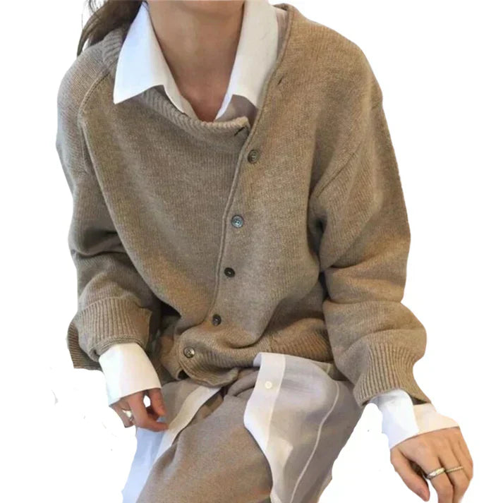 Valenzora | Soft cardigan with diagonal button placket