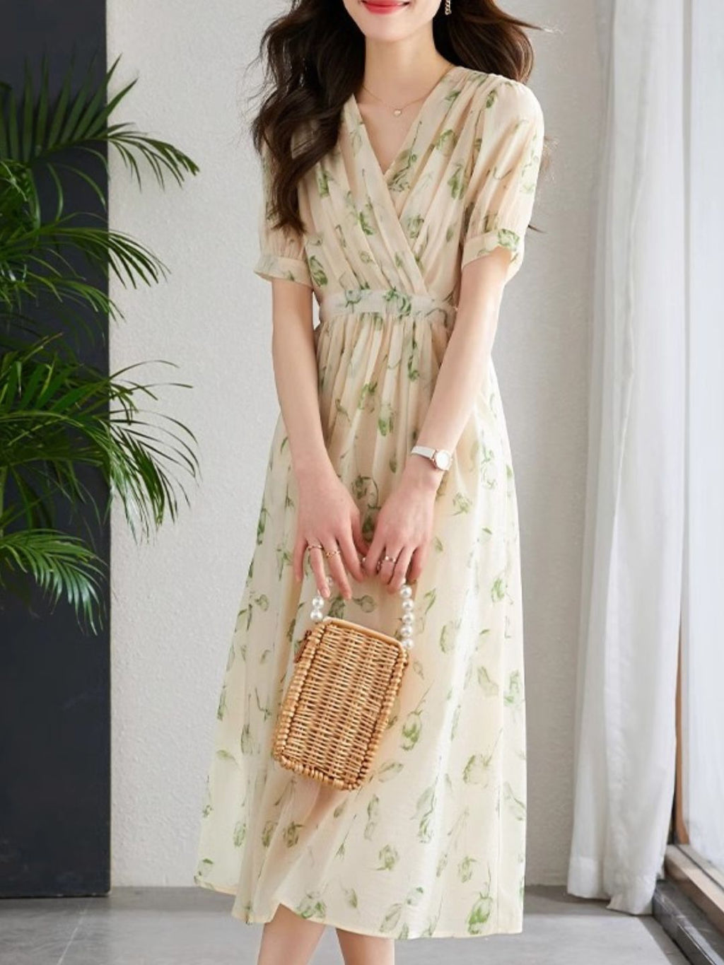 Valenzora | Temperament Chiffonkleid mit kurzen Ärmeln
