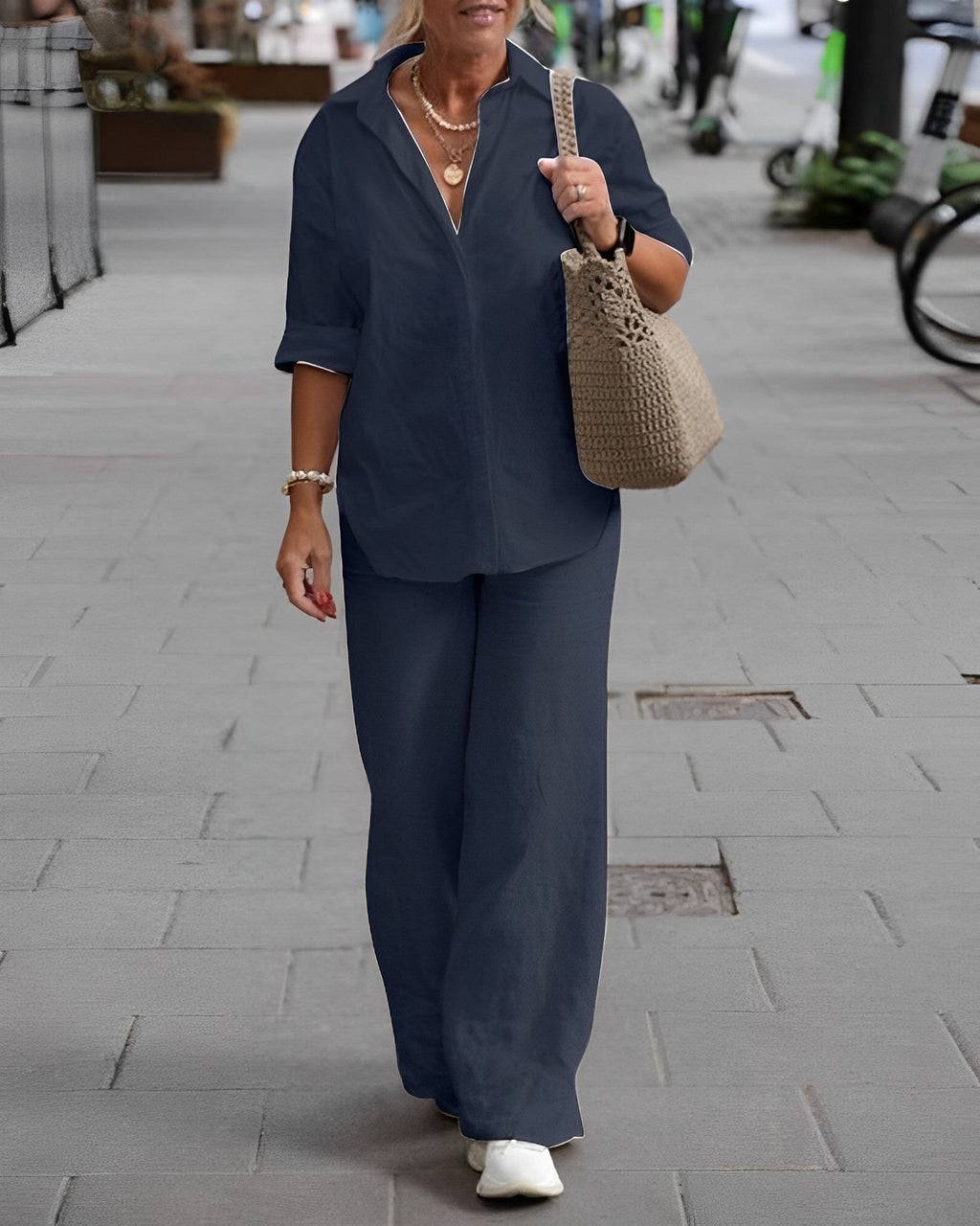 Valenzora | Relaxed Linen Trousers with a Loose Fit for Women