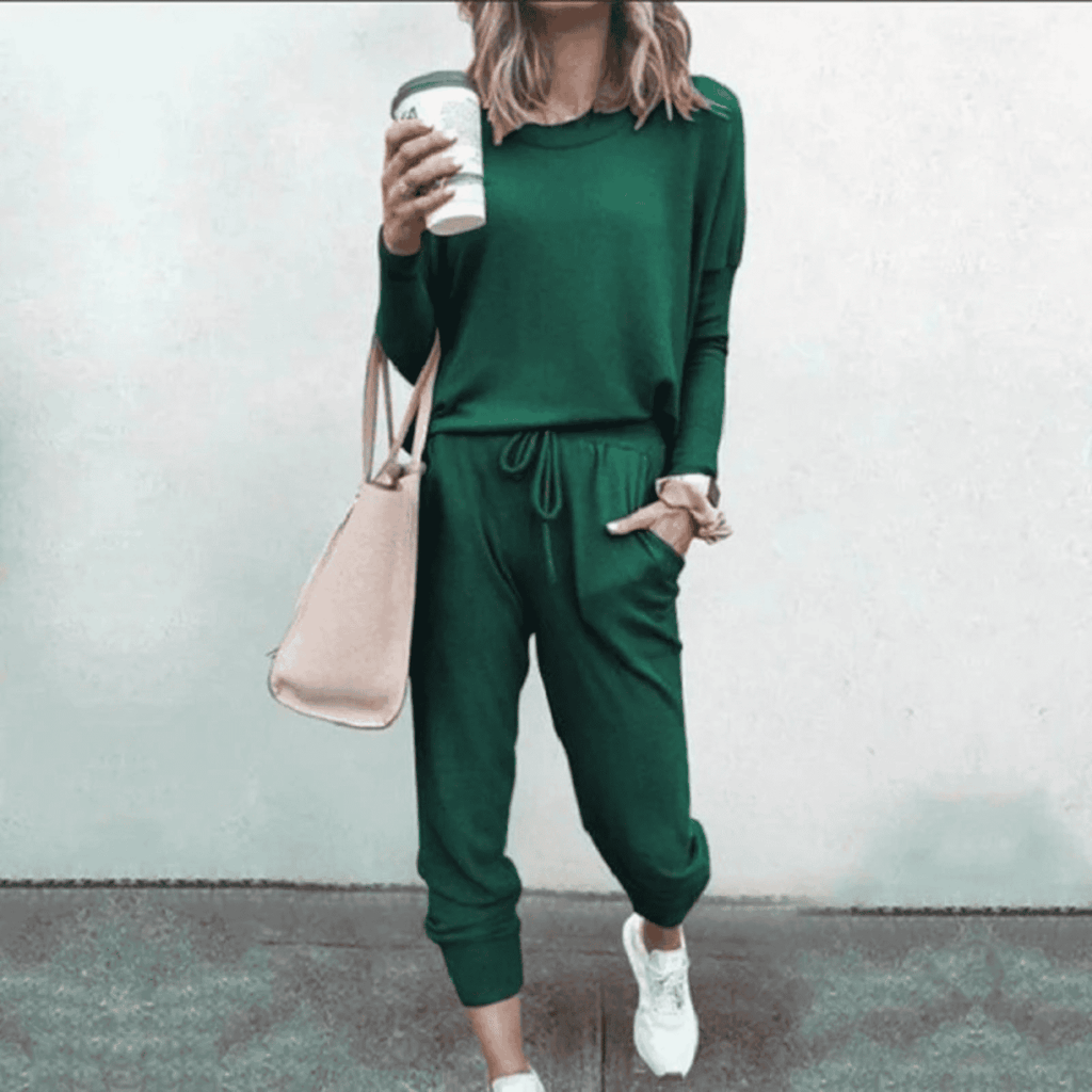 Valenzora | Wide and Wonderfully Comfortable Women's Tracksuit