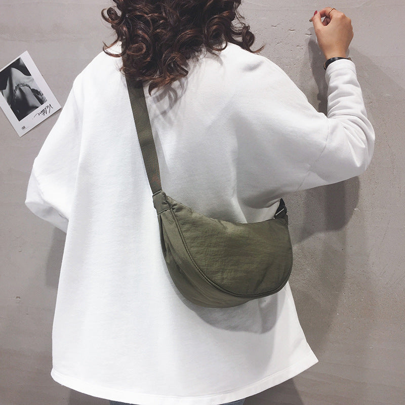 Valenzora | Halbmondförmige Tasche