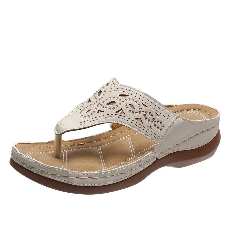 Sandals with optimal support