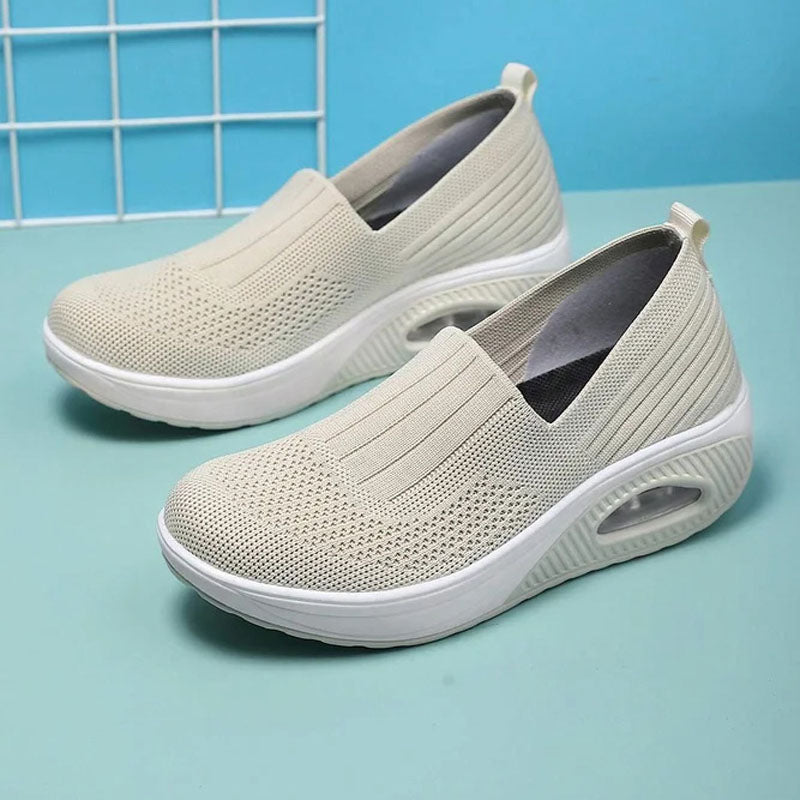 Valenzora | Atmungsaktive Slip-on-Sneaker mit ergonomischer Sohle für Damen