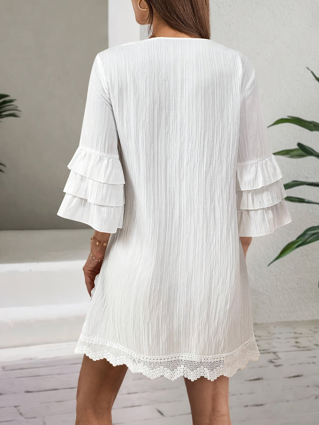 Valenzora | Damenkleid mit Stickerei und Pompons, 3/4 Ärmel, weiß