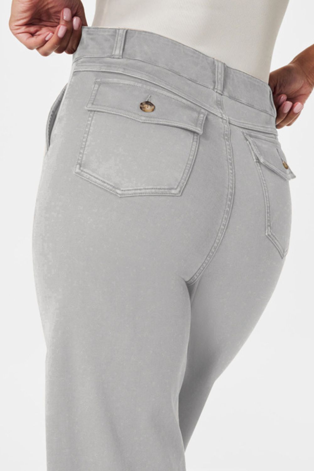 Valenzora | High-Waist Jeans mit Taschen: Klassisch, elegant und vielseitig