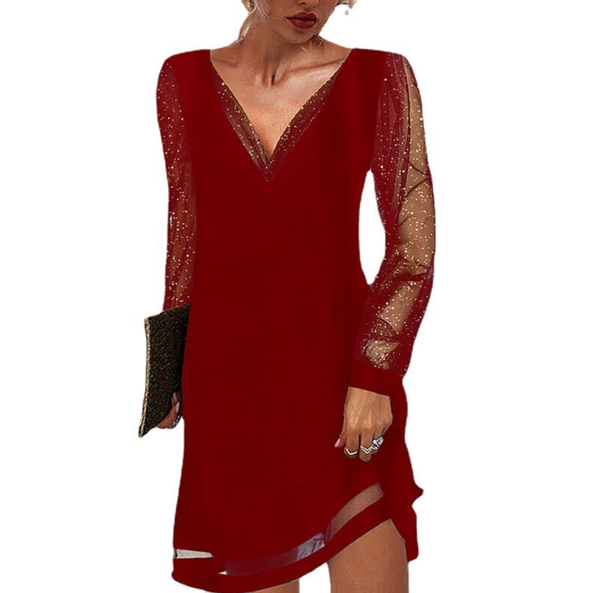 Valenzora | Solid dress with lace trim and V-neck