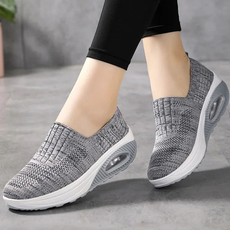 Valenzora | Atmungsaktive Slip-on-Sneaker mit ergonomischer Sohle für Damen