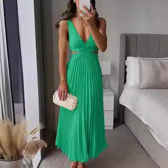 Valenzora | Sleeveless V-neck dress with pleats and open back
