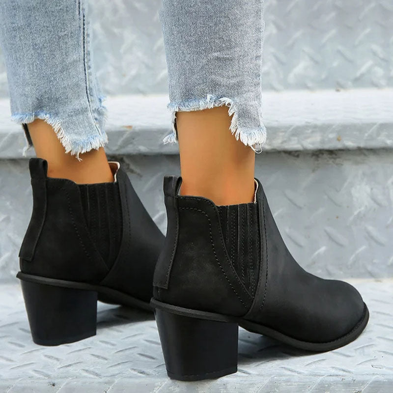 Valenzora | Vintage ankle boots with chunky heel