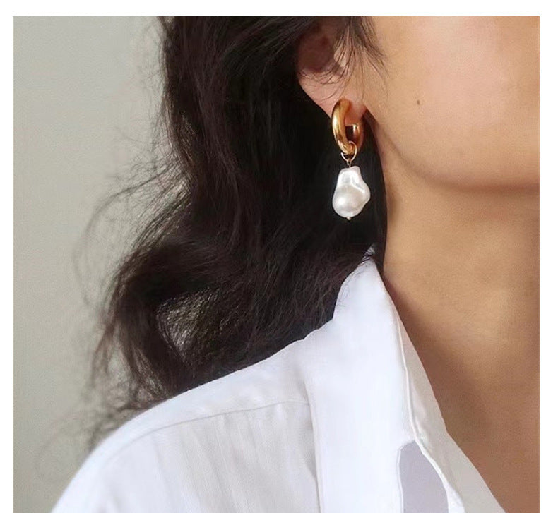 Valenzora | Baroque pearl earrings