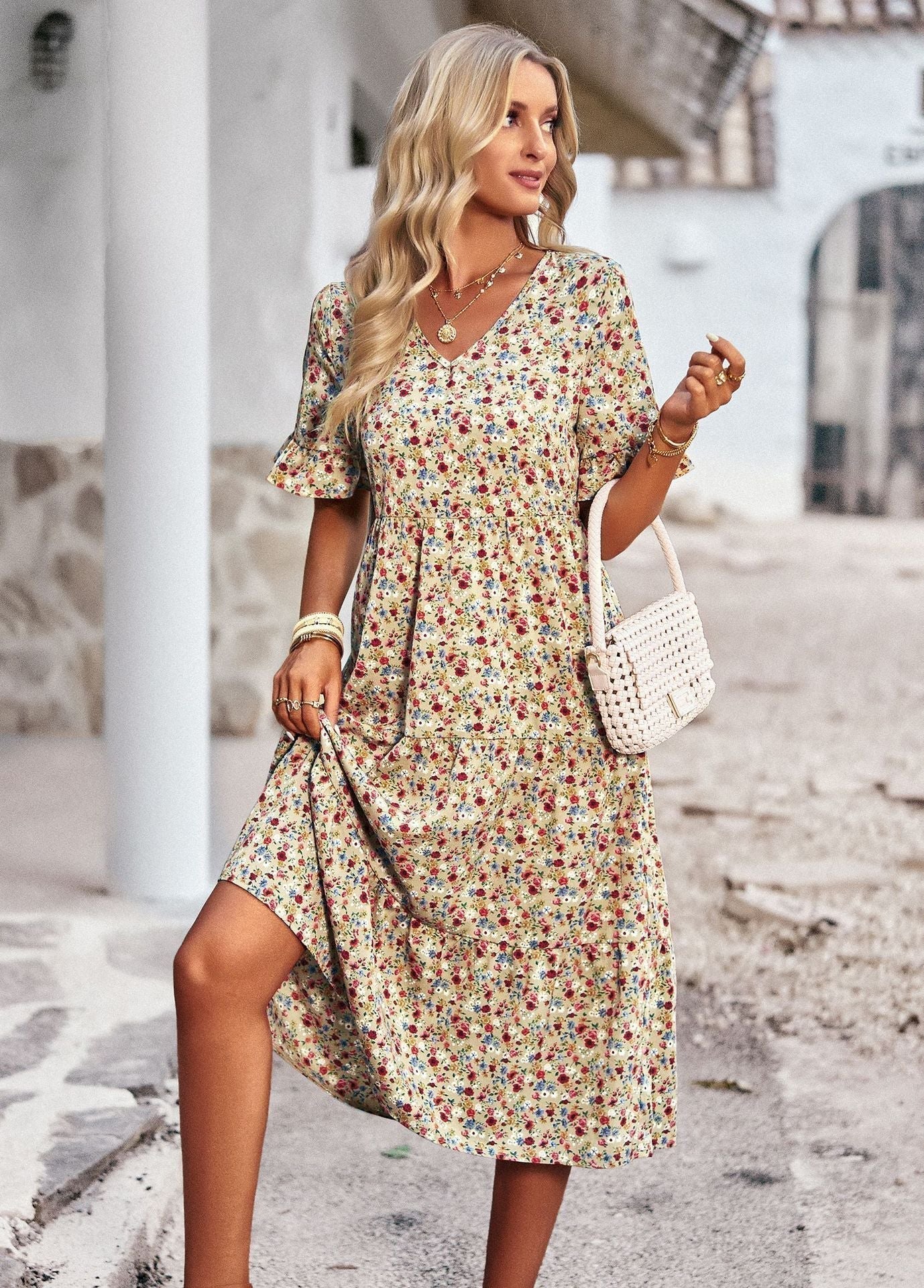 Valenzora | Elegant V-neck dress for women