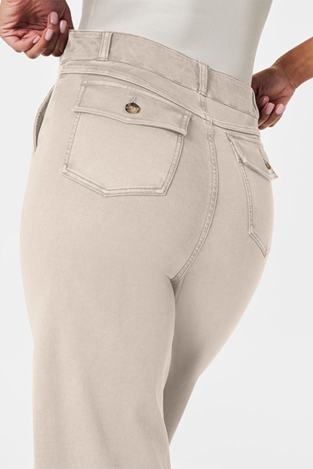 Valenzora | High-Waist Jeans mit Taschen: Klassisch, elegant und vielseitig