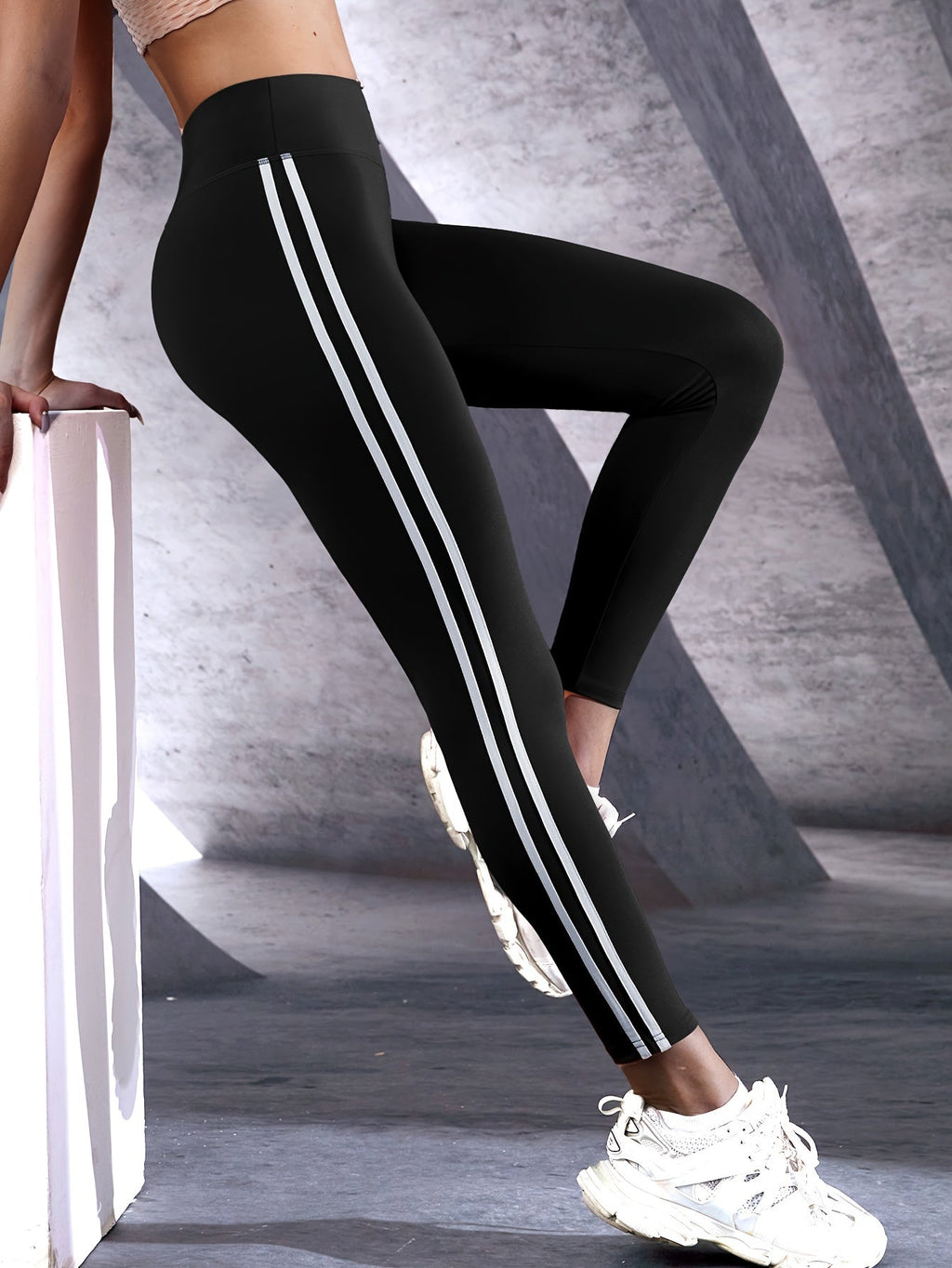Valenzora | Feuchtigkeitsableitende Yoga-Leggings mit hohem Bund