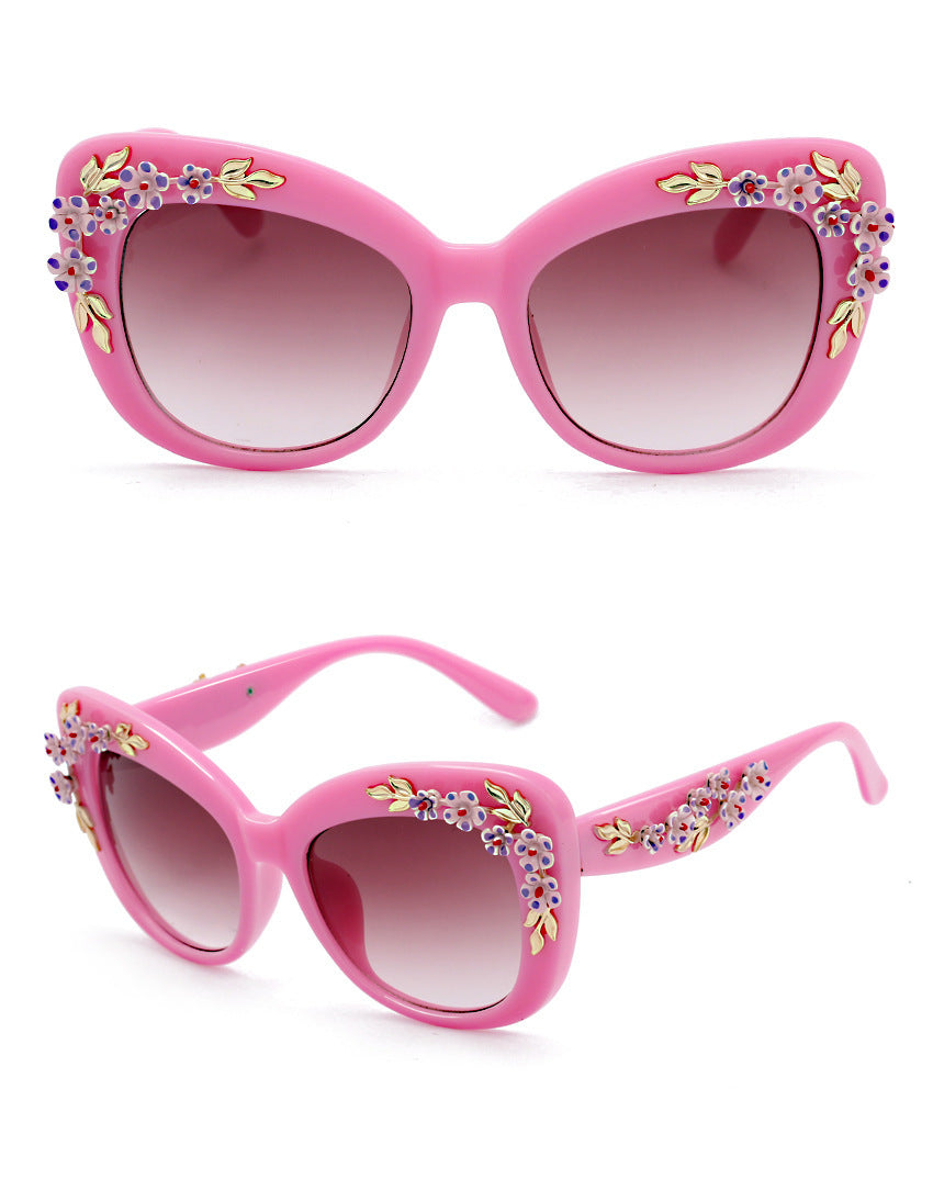 Valenzora | Exquisite Women's Sunglasses with Floral Pattern