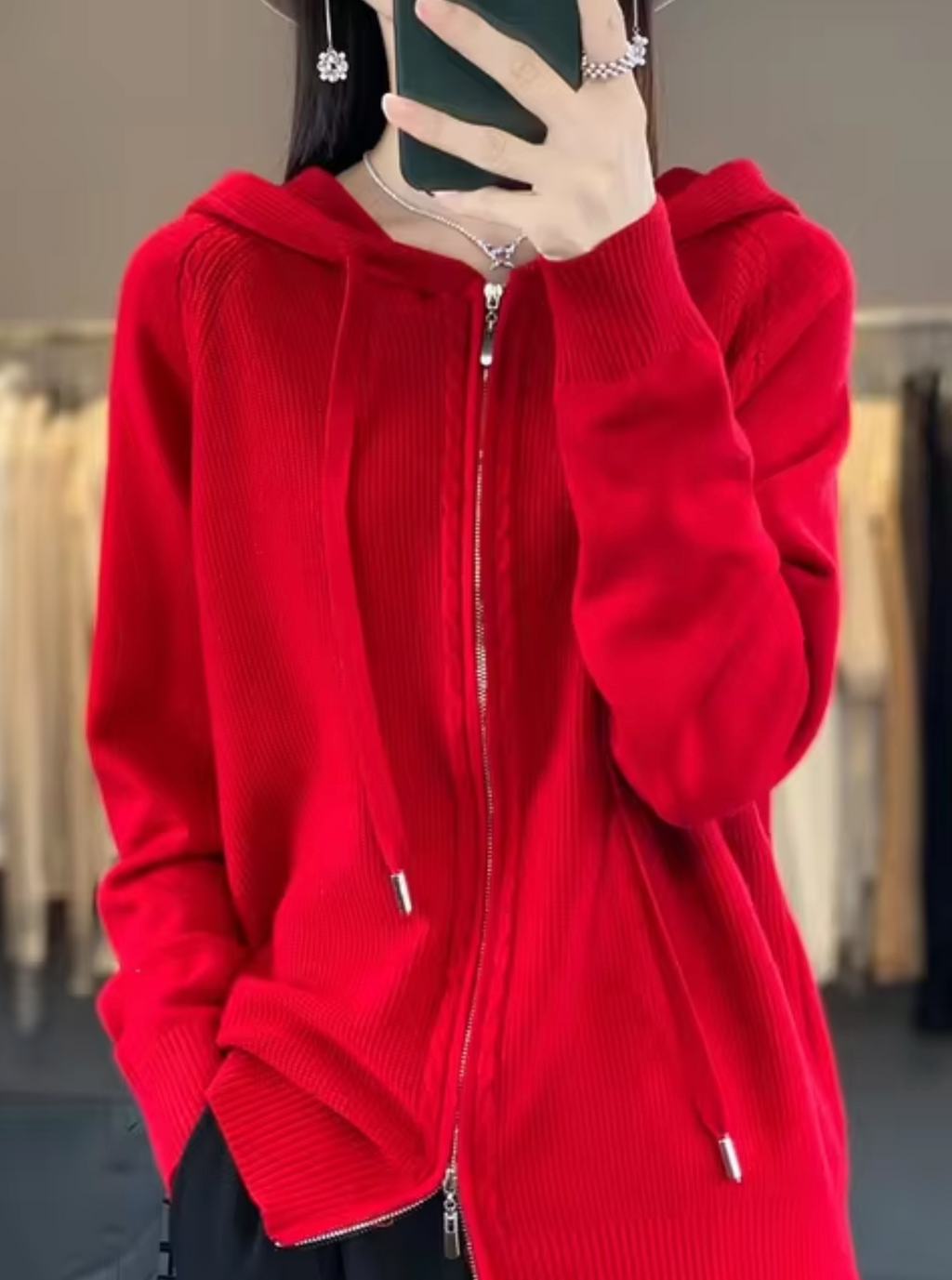 – Strickjacke mit Kapuze