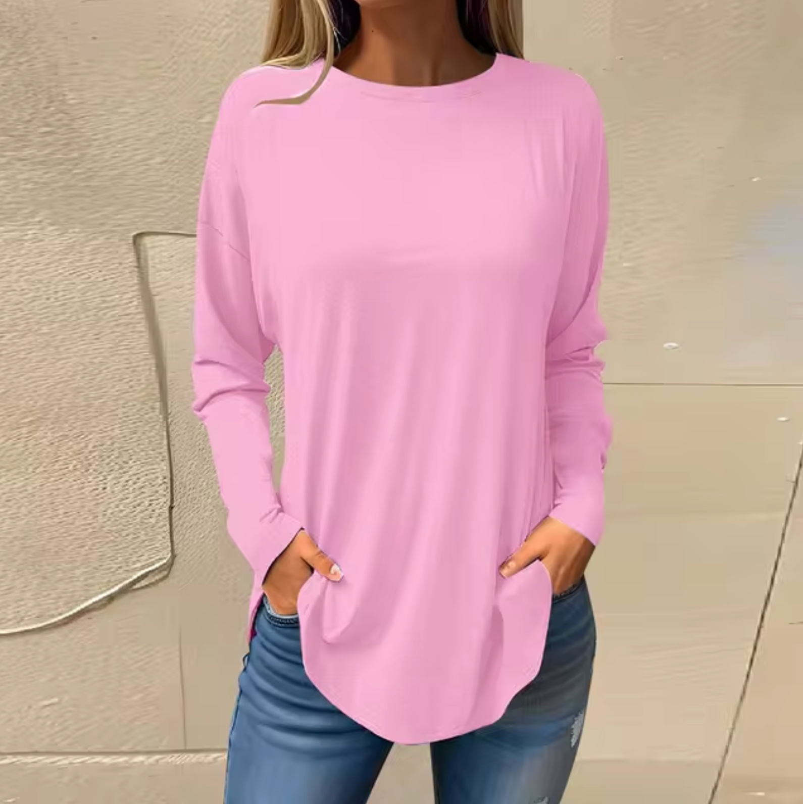 Valenzora - Round neck sweater made of cotton