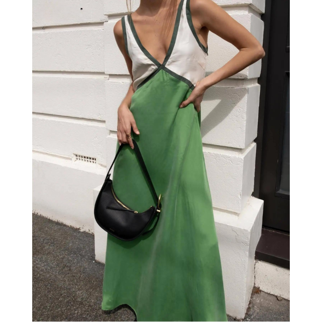Marissa™ | Chic V-neck dress