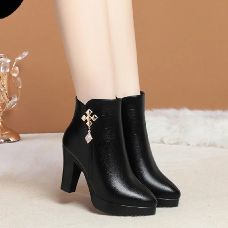 Valenzora | Elegante Damen-Stiefeletten mit rutschfester Sohle und Komfort