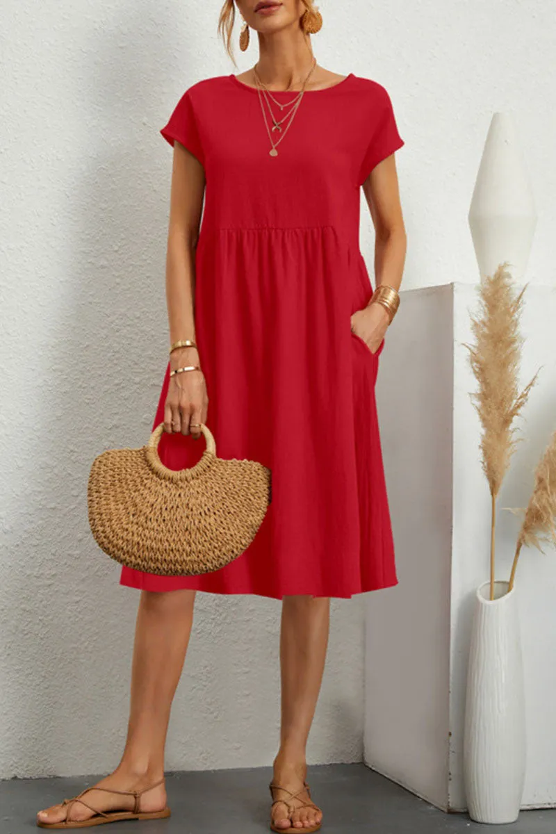 Valenzora | Chic short-sleeved dress with a round neckline in solid color patchwork