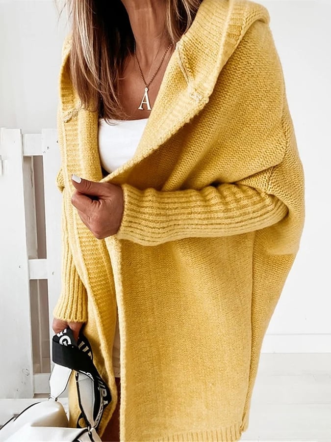 Hooded coat with solid-color seams