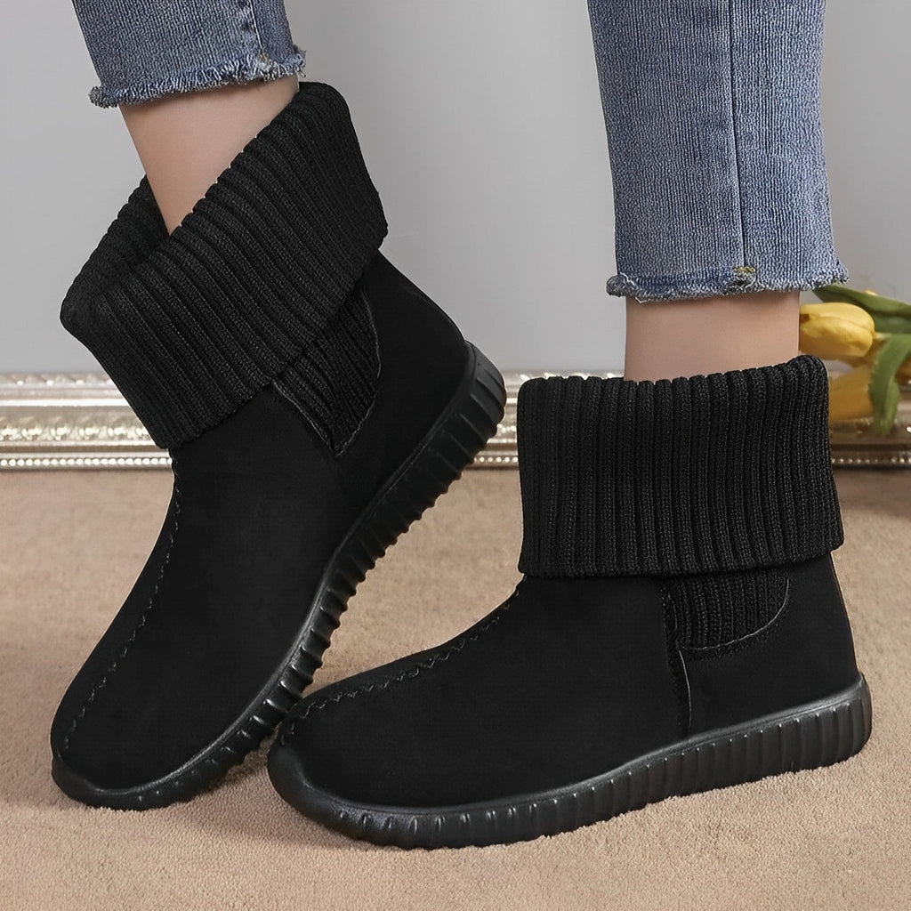 Valenzora | Flache, gestrickte Stiefeletten