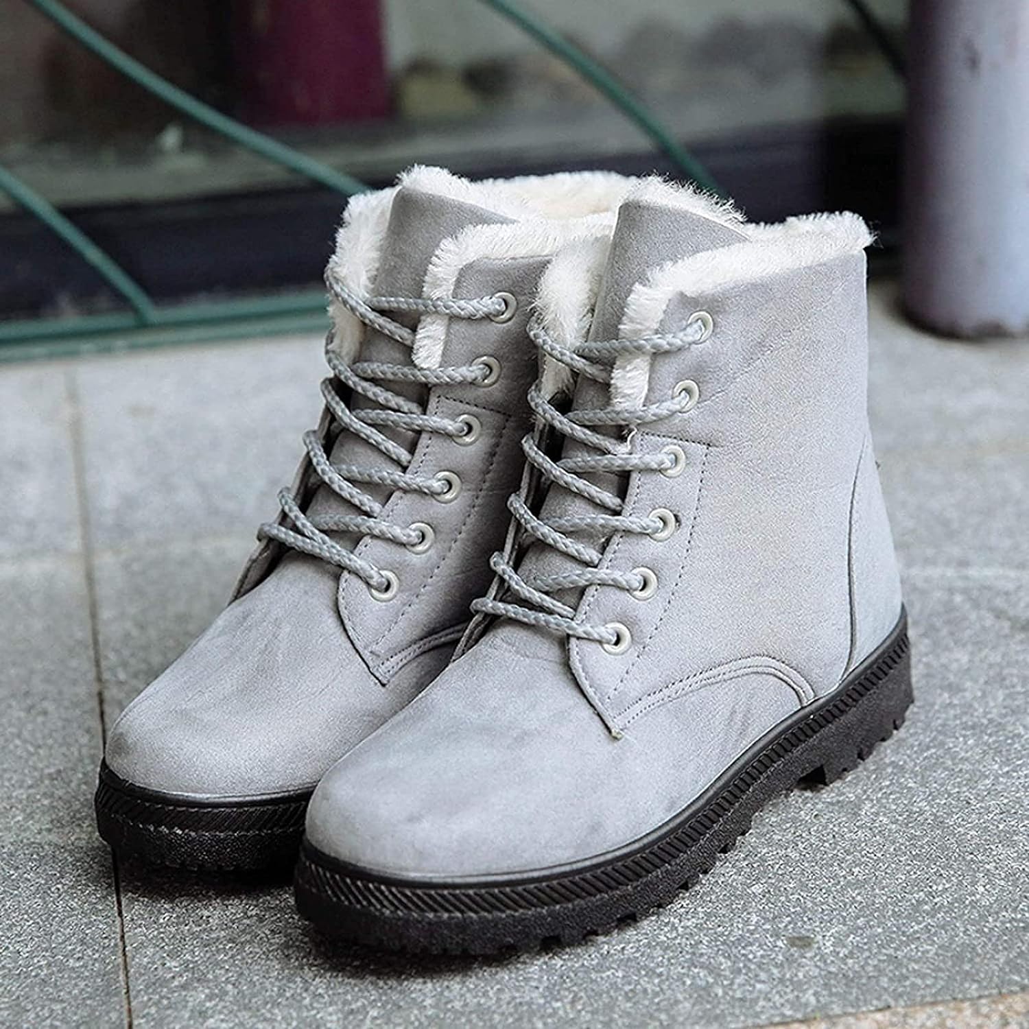 Valenzora | Rutschfeste Schneestiefel mit Schnürsenkeln
