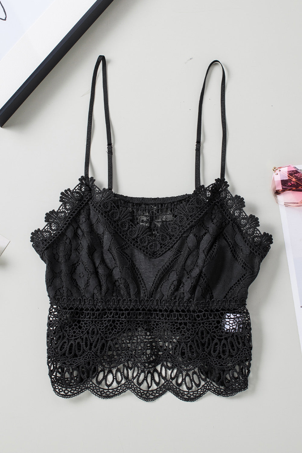 Valenzora | Crop-Top aus Spitze mit V-Ausschnitt