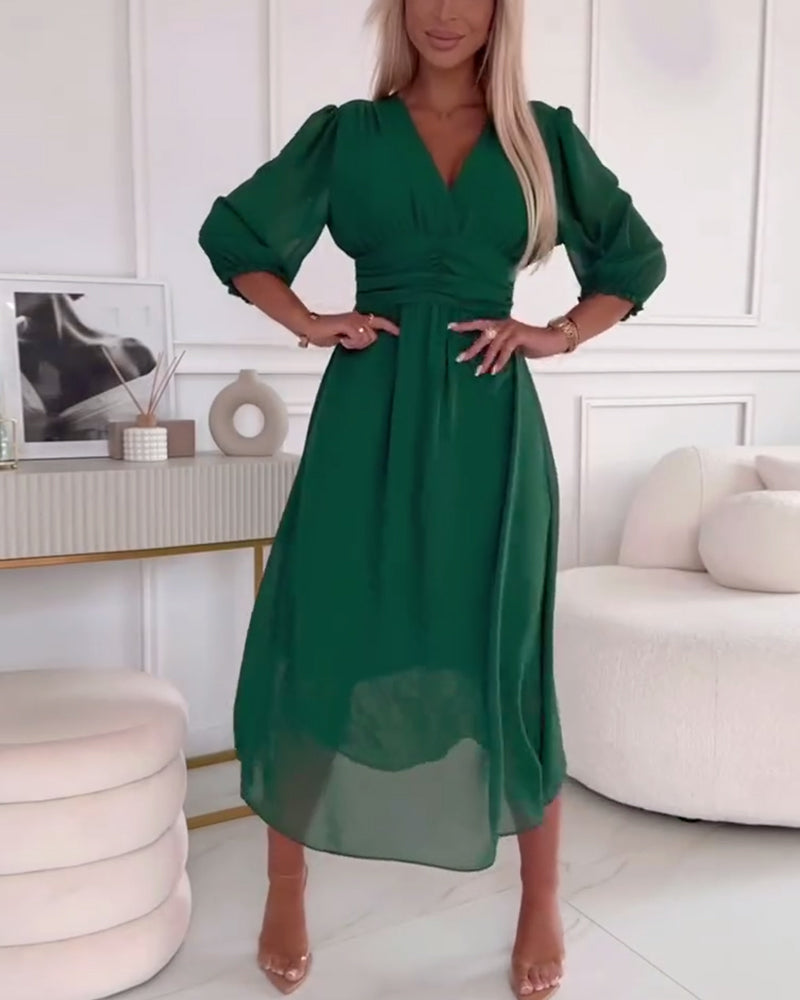 Valenzora | Solid-color fitted dress with V-neck