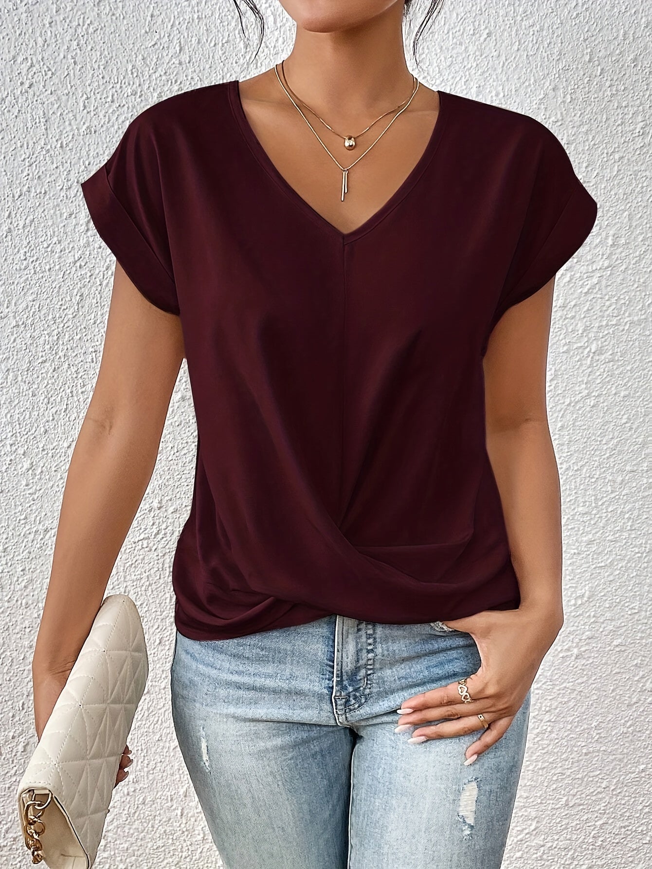 Valenzora | Loose T-shirt with heart neckline
