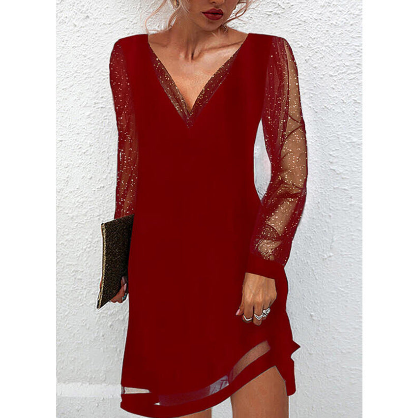 Valenzora | Solid dress with lace trim and V-neck