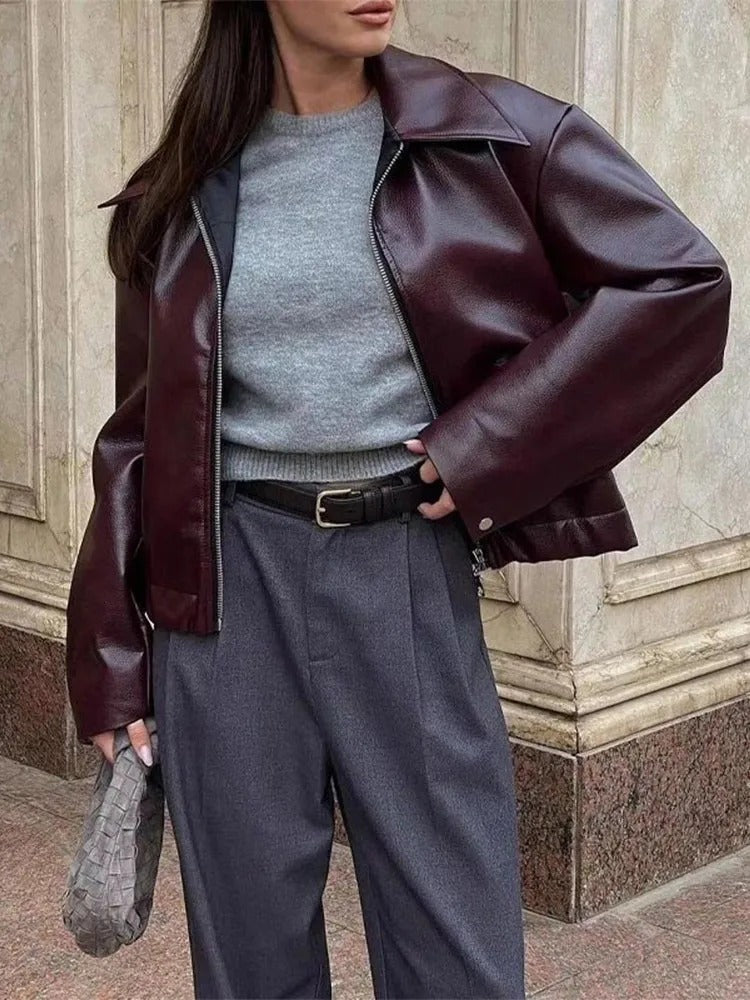 Valenzora | Leather jacket with a modern design for women