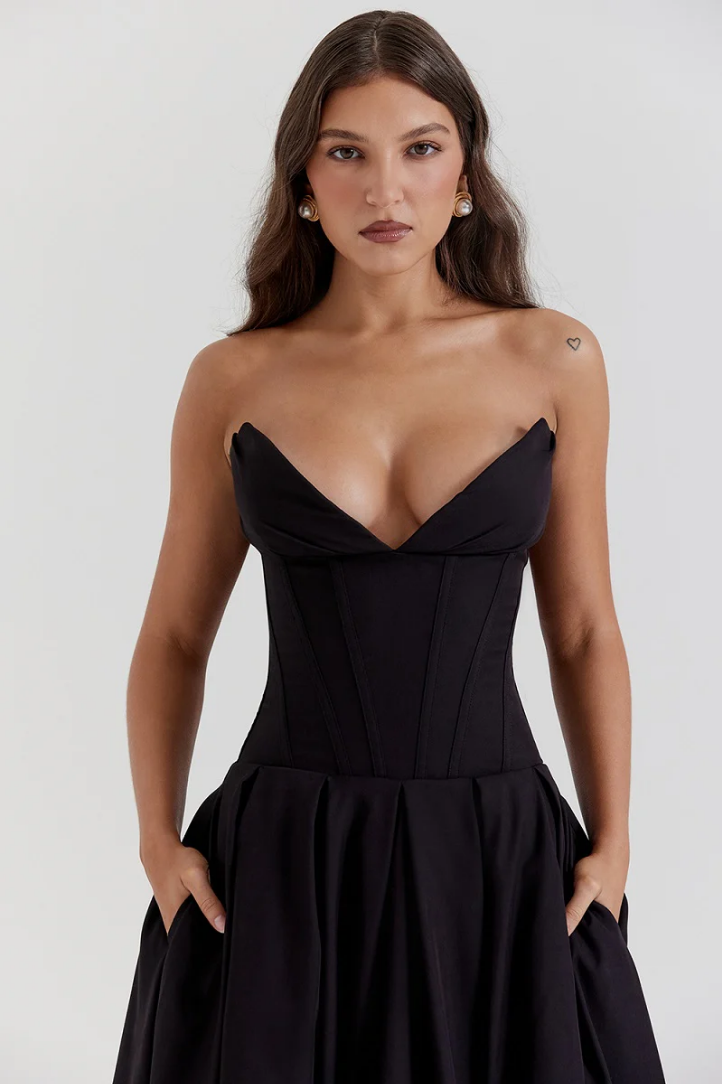 Strapless pleated dress with a V-neck