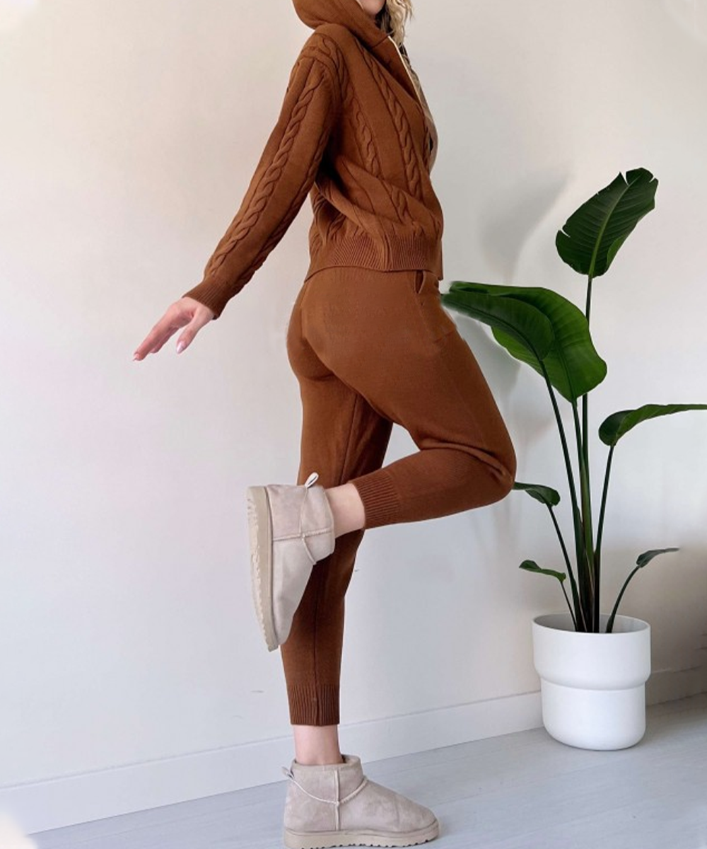 Valenzora | 3-piece knitted lounge set - trendy hoodie and jogging suit for women
