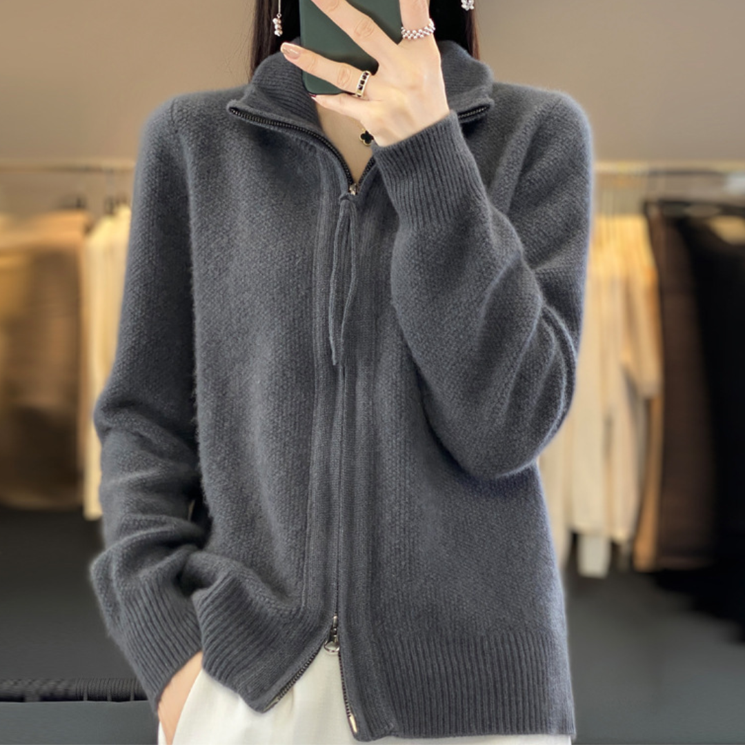 Valenzora | Elegant and comfortable zip-up cardigan